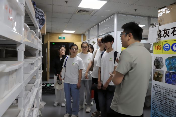 探材料創新 拓黃河治污新思路——河圖之“Mg”實踐團赴高分子材料創新園研學