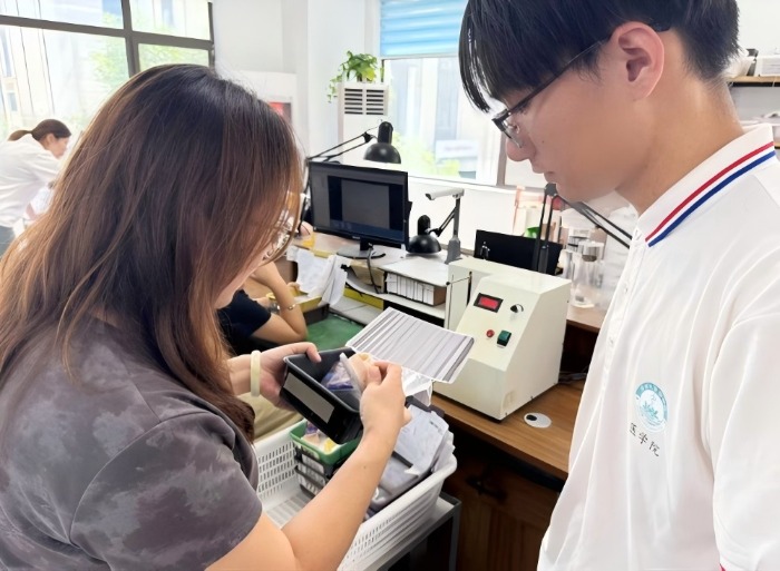 聊城大學醫學院繪影訪談團走進濟南，解碼口腔技術行業新圖景