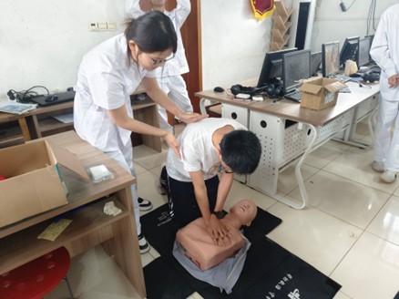 以專業(yè)守護(hù)生命 行動(dòng)丈量初心—— “醫(yī)心筑夢(mèng)”志愿服務(wù)隊(duì)走進(jìn)聊城市李莊村開展社會(huì)實(shí)踐