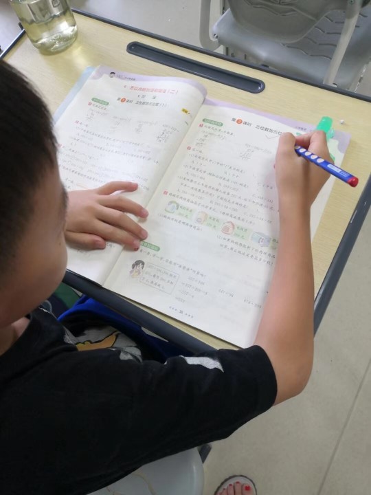 牽手鄉(xiāng)村童夢(mèng)，書寫青春擔(dān)當(dāng)