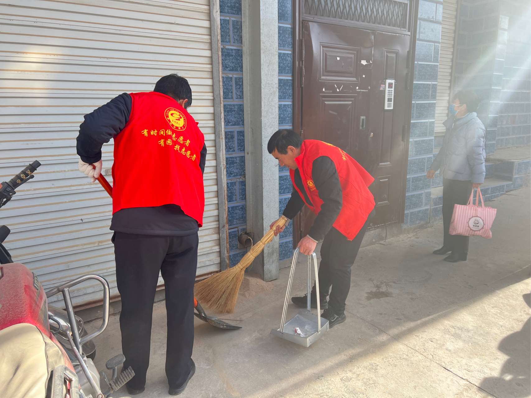 愛心清掃，點燃臨湖社區冬日溫暖