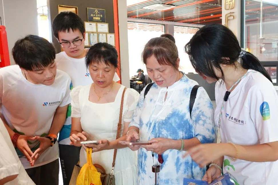 廣東科技學(xué)院赴潮州市牛舞英韻突擊隊實踐活動圓滿結(jié)束！