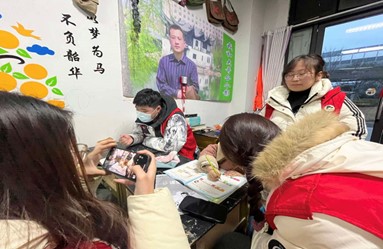 大學生志愿者助力“新風快樂課堂助成長”活動，溫暖冬日學習時光