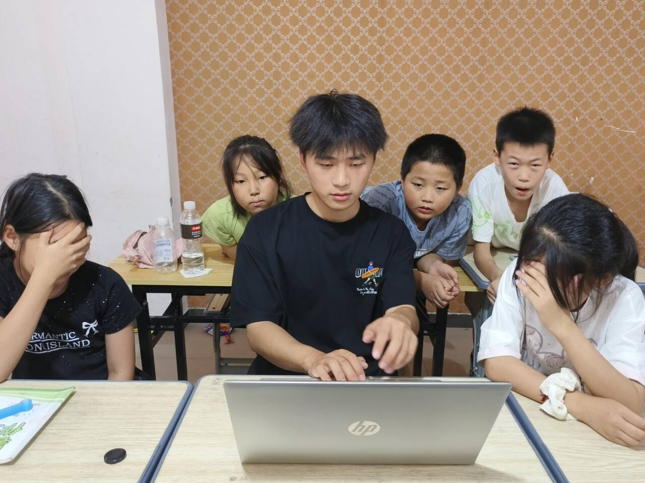 童繪黃梅韻，非遺潤童心——“三下鄉(xiāng)”非遺文化宣傳推廣活動舉行