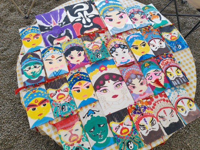 山東大學“海韻揚帆”支教隊結課活動體驗京劇板繪與篝火晚會