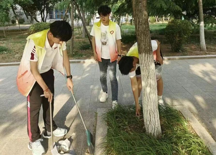 校園垃圾分分類 綠色環保入人心