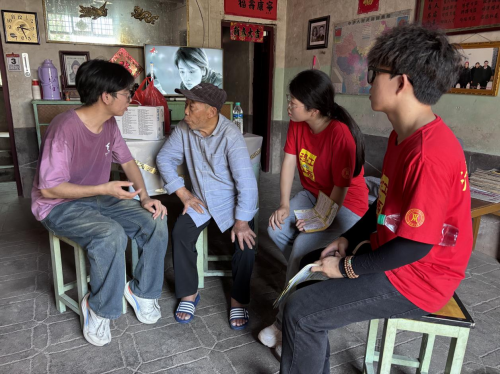 青春在傾聽中成長：江西理工學子體悟“被需要的幸?！?></a></li></ul>
<ul class=