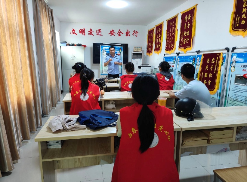 “小網格”托起“大平安”！西農大學生志愿者助力公安織密交通安全網