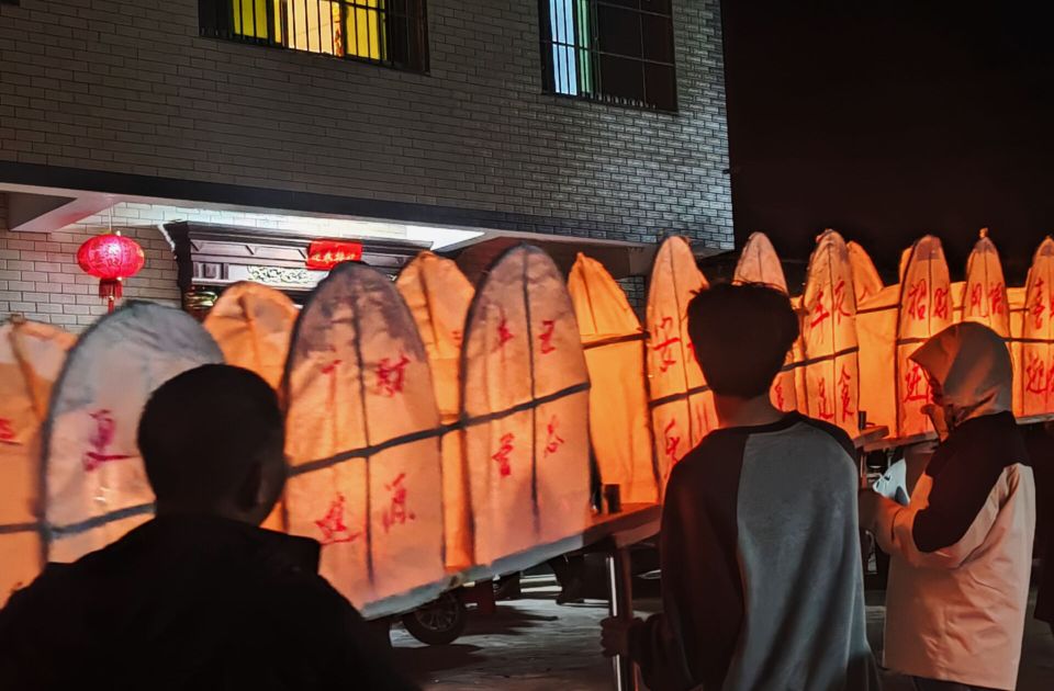 煙火璀璨夜 燈海翻龍鱗