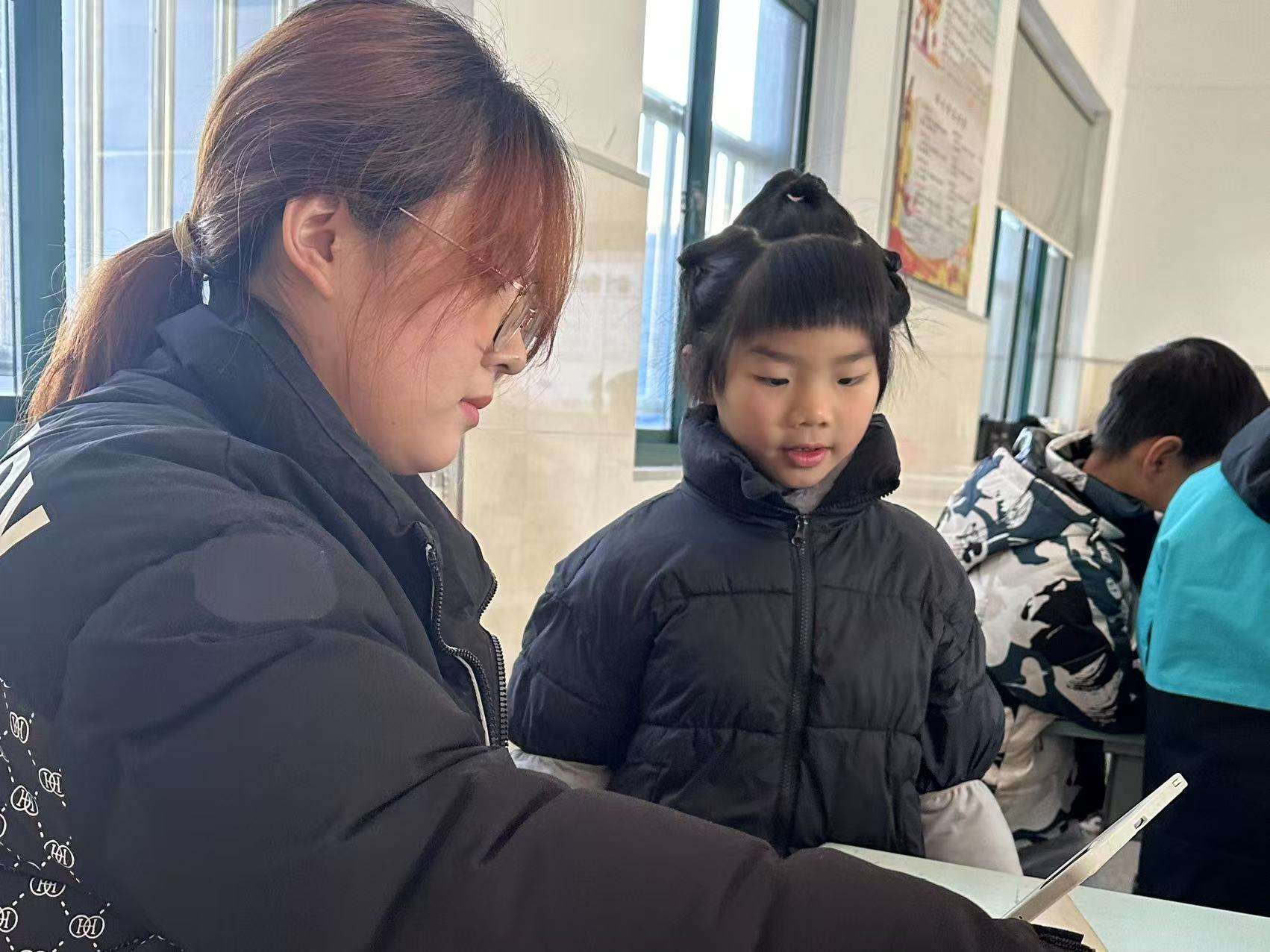 生肖蛇文化進(jìn)課堂，點(diǎn)亮童心傳承之光