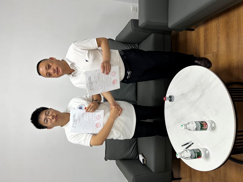 河南工業(yè)大學(xué)與阿壩州汶川特別旅游區(qū)管委會(huì)簽訂共建校地合作協(xié)議