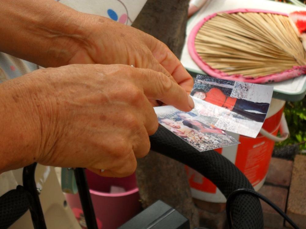 數字技術守護銀齡記憶——淮師大學子為土樓村老年房區修復歷史影像