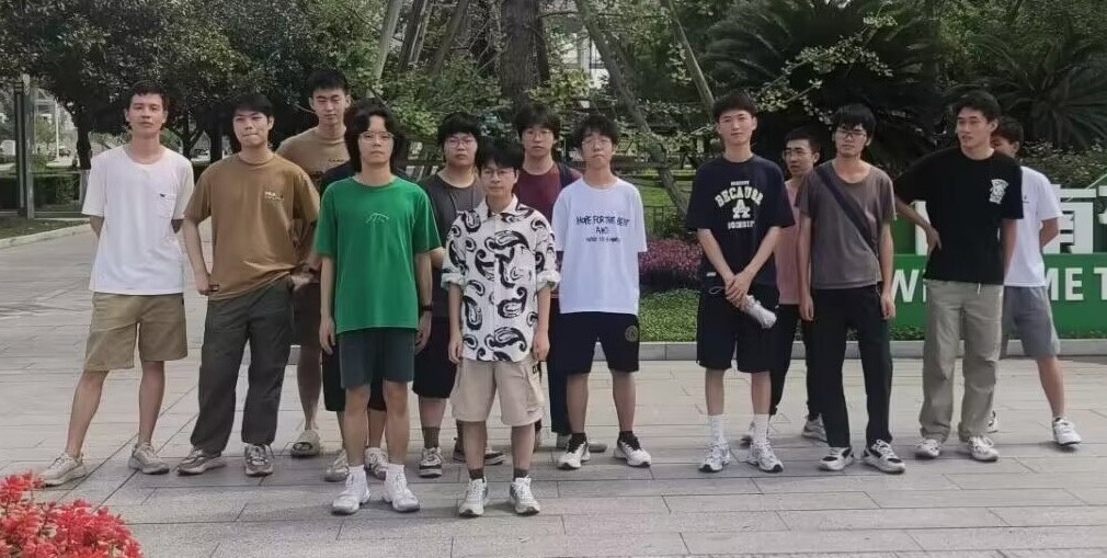 踐行十愛，德耀甜城-西南石油大學“朝陽紅”社區(qū)服務(wù)志愿隊內(nèi)江之行