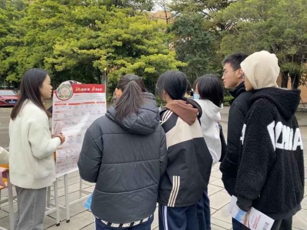 “相約山大·勵志起航”廣東省004隊母?；卦L活動圓滿結束