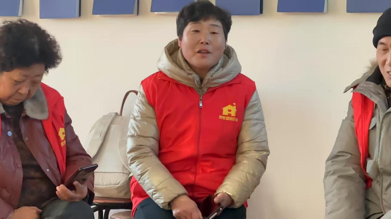 曲阜大學(xué)生返家鄉(xiāng)，用心“網(wǎng)”羅關(guān)愛，用行“格”出溫暖