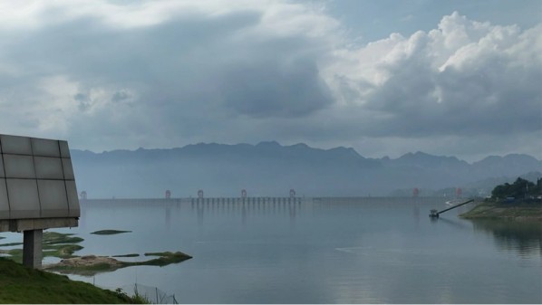 小橙故事社會實踐隊于秭歸木魚島公園開展實踐活動，助力地方發展與文化傳播