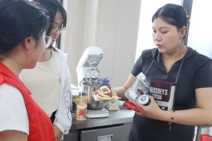 淮畔拾遺續(xù)匠韻，童窗護(hù)苗傳星火