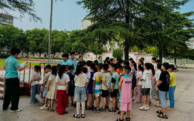 武漢晴川學院“魯班星火”志愿服務團：強化“五育”教育，以體育強身健體，引