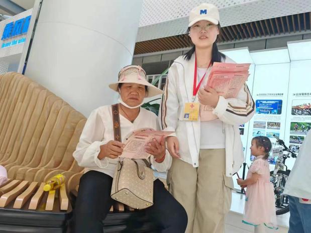 “博愛青春，急救之翼”暑期社會實踐團隊進行急救知識宣傳