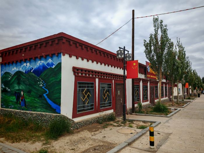 長安大學：探民族村寨，悟“兩路”傳承