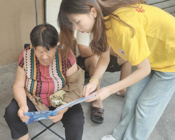 鄭州輕工業(yè)大學軟件學院開展“碼上巧手傳智識，學子情深服務方”社會實踐活動