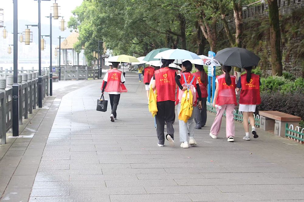 暑期“三下鄉”|清淤護岸煥新顏，筑牢反詐防火墻