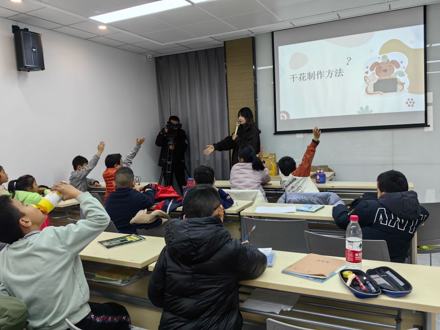 非遺啟蒙，潤(rùn)澤童心--南京師范大學(xué)泰州學(xué)院大學(xué)生志愿者寒托班社會(huì)實(shí)踐活動(dòng)紀(jì)實(shí)