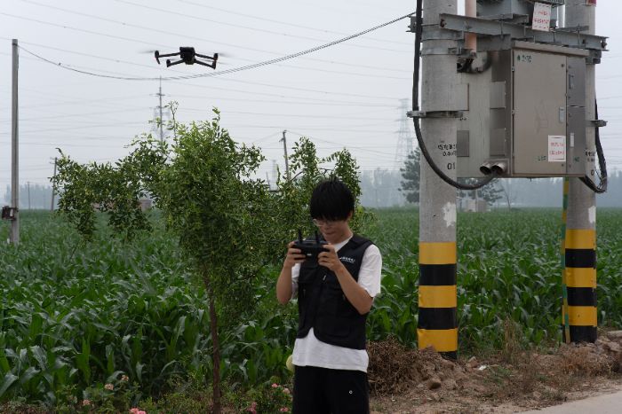 創飛科技實踐團隊運用無人機開展農作物種植情況和基礎設施圖像采集