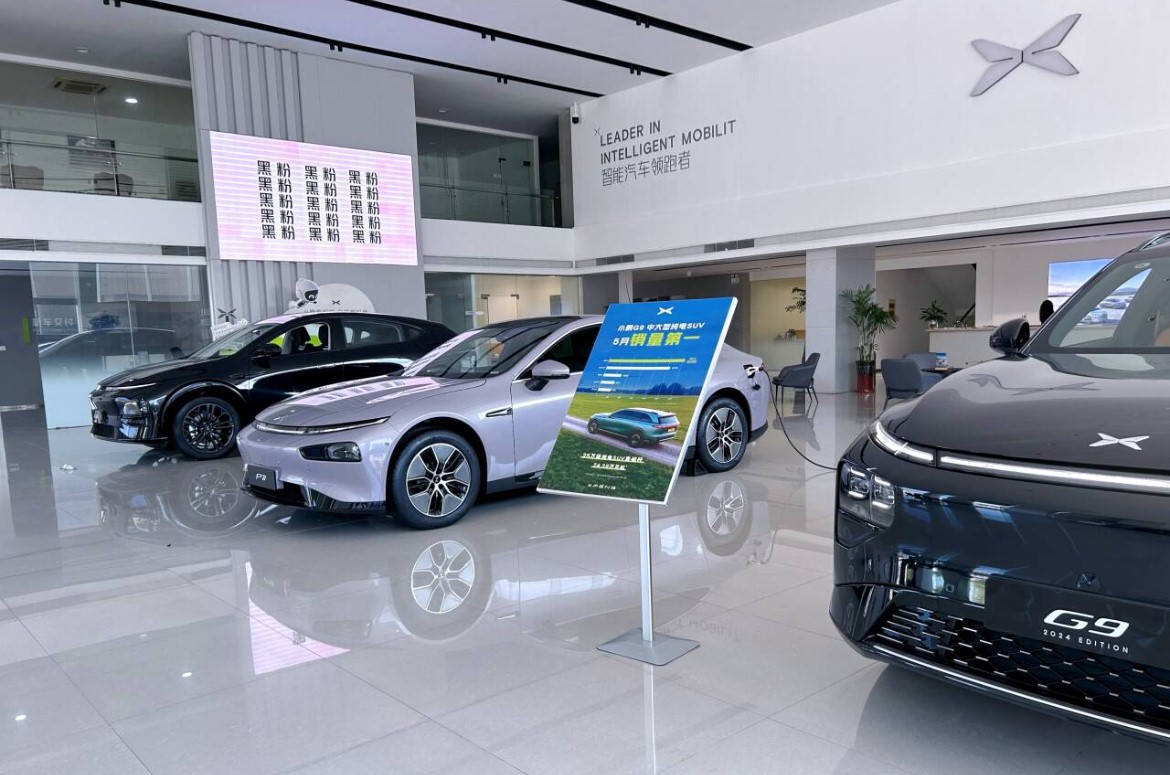 新鄉(xiāng)小鵬之旅：透視新能源汽車的綠色商業(yè)脈搏與顧客心聲