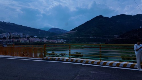  ? ?為吒溪河“問診把脈”—秭歸縣啟動流域綜合治理專項調研