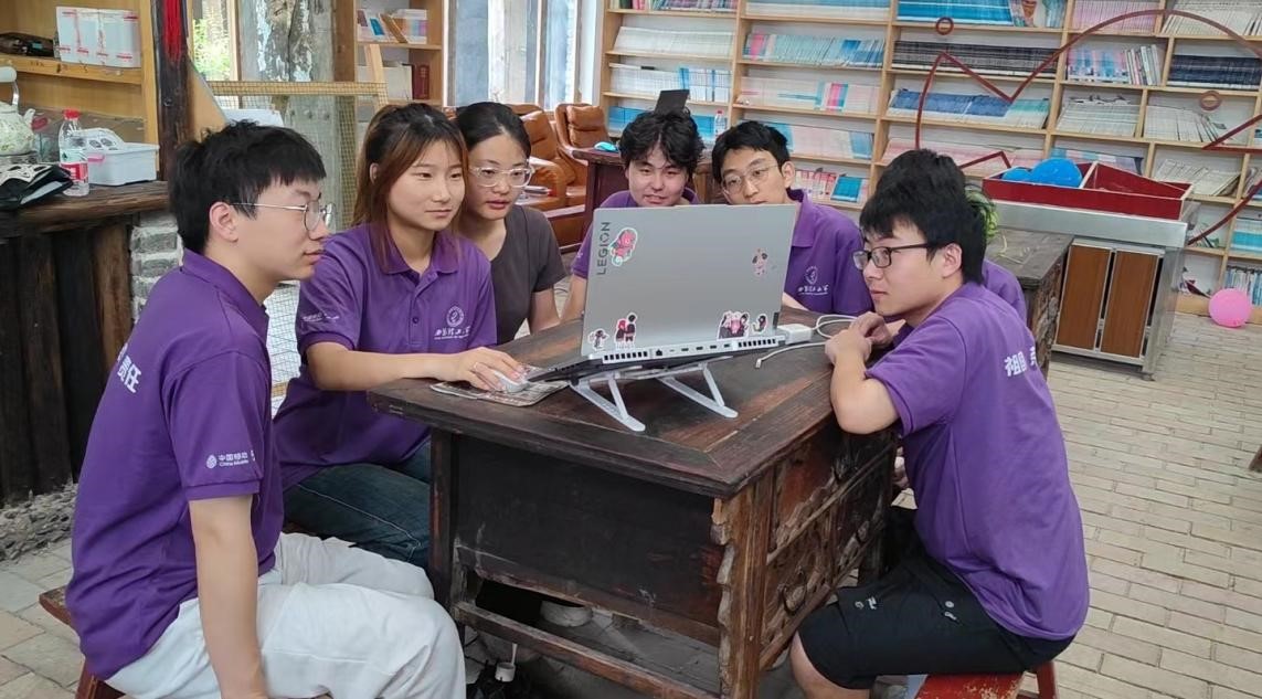 數字守護瑰寶·科技點亮新傳承——西安理工大學自動化學院民俗文化數字化實踐隊在行動