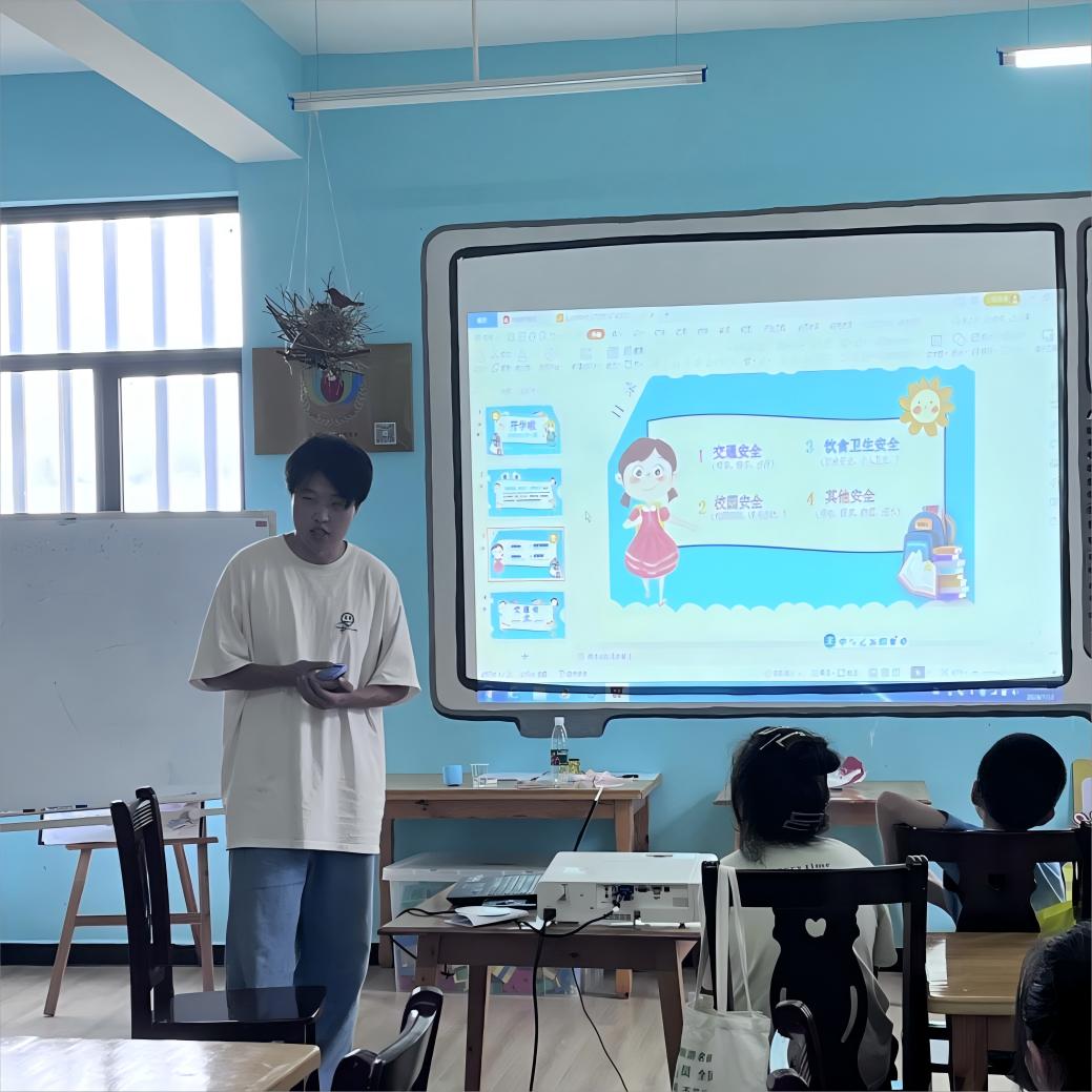 螢末微光筑新夢，化雨潤牙暖云山