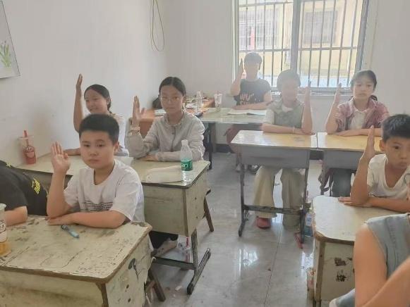 字母綴鄉間 暑課啟童智