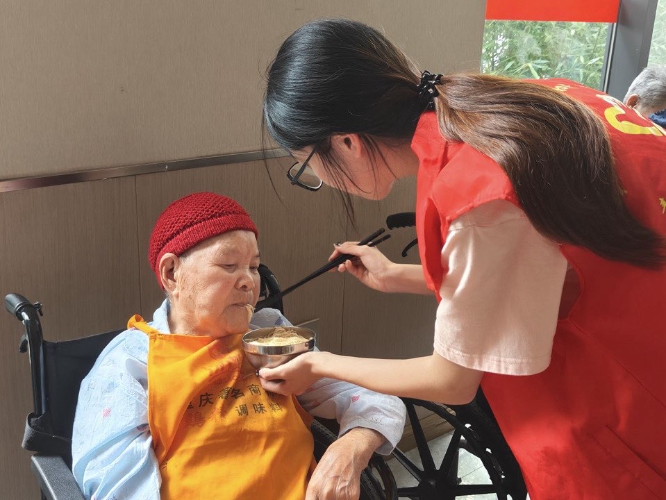 情滿養(yǎng)老中心，志愿溫暖相伴