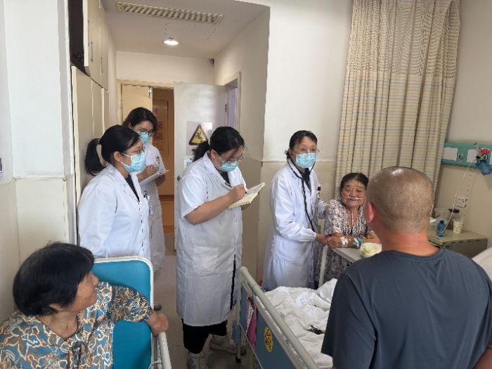 【青春敘事】醫路初行見微光——薛雯雯