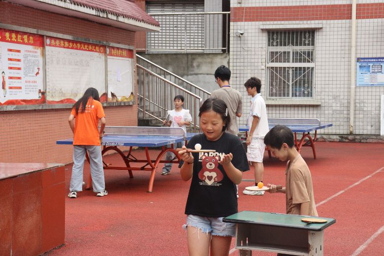 愛心點(diǎn)燃運(yùn)動(dòng)夢(mèng)，青春賦能鄉(xiāng)村行  ——西南石油大學(xué)希冀之光志愿暑期社會(huì)實(shí)踐隊(duì)“三下鄉(xiāng)”趣味運(yùn)動(dòng)會(huì)圓滿舉行