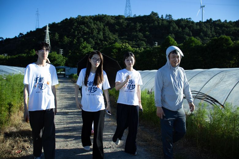 特色西瓜背后的困境與求索 ——“千嶼尋夢” 實踐隊聚焦高塘島 “瓜田經