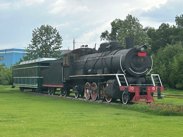 “電”亮實踐路——南航學子前往江北新區紅色廣場追憶紅色先驅