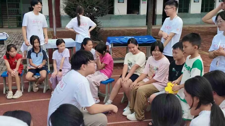 向陽花望曦支教隊開營啟航：以趣啟智，用愛筑夢 ——三角塘鎮中心小學暑期夏令營活動溫情啟幕