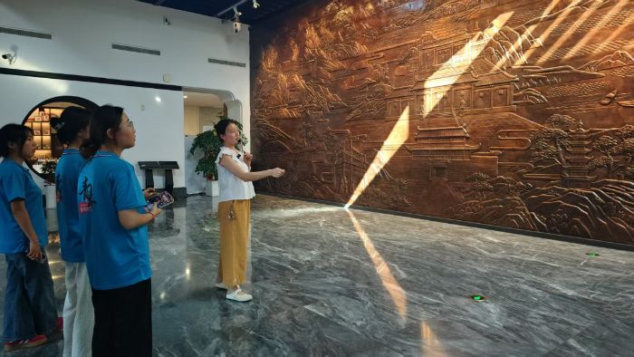 巢湖學院學子走進安徽徽州歷史博物館 尋訪徽州文化印記