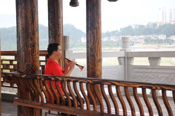青春賦能鄉村振興：武漢東湖學院實踐隊秭歸木魚島之行，解鎖“詩橙文化”融合密鑰