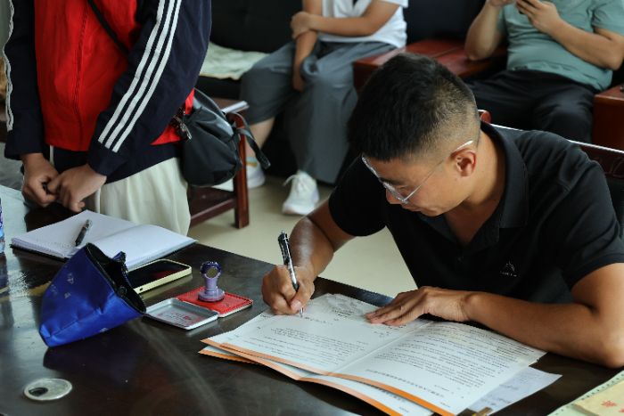 山東理工大學管理學院循“蒙”而行實踐團與康泰果品種植專業合作社共建實踐基地