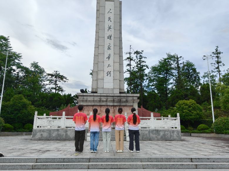 走向革命沃土，汲取奮進力量