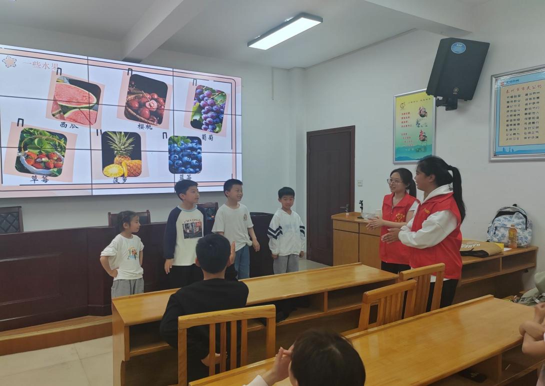 點燃社區教育的火花：紅心研磨志愿教學服務團隊暑假社會實踐第一期活動取