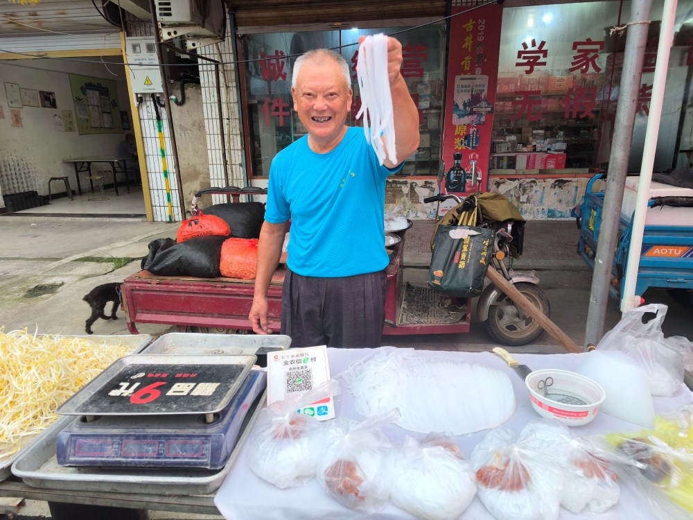 探掘鄉村源，心系陸橋情——巢湖學院工商管理學院“心之源·鄉村情”赴左店鎮村史挖掘實踐調研團開展調研活動