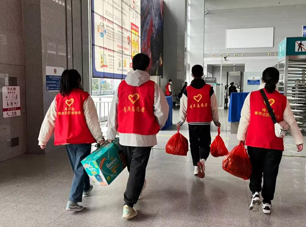 青春力量，溫暖家鄉(xiāng)——返鄉(xiāng)社會實(shí)踐紀(jì)實(shí)