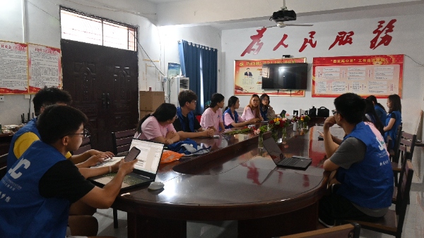 溫情護航實踐路，實干書寫振興篇