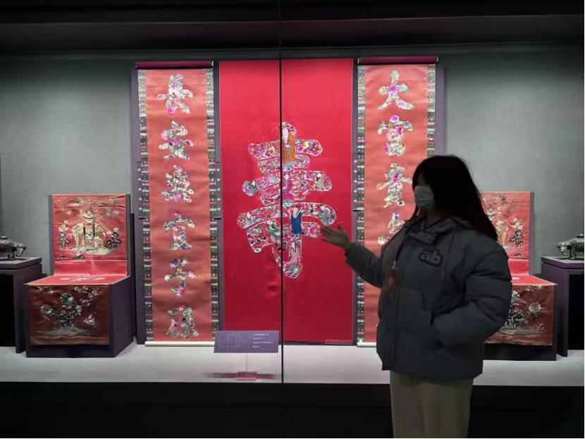 走進山博魯繡文化展