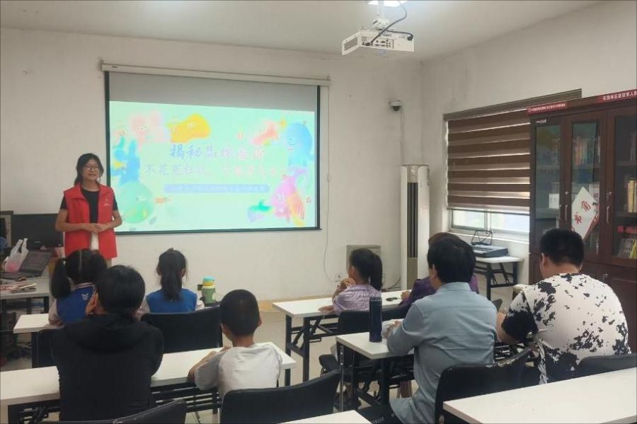 山東大學經濟學院“煙火溢價解密團”走進社區商圈——開展品牌溢價科普調研