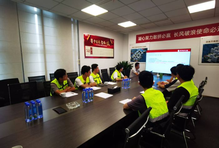 筑牢安全防線，護航實踐征程——"電亮未來"配電工程實踐隊開展安全教育培訓